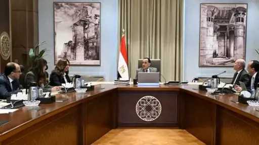 رئيس الوزراء يستعرض مقترحات تطوير المنطقة المحيطة بالقلعة... رئيس الوزراء يستعرض مقترحات تطوير المنطقة المحيطة بالقلعة ومنطقة الزبالين بالقاهرة