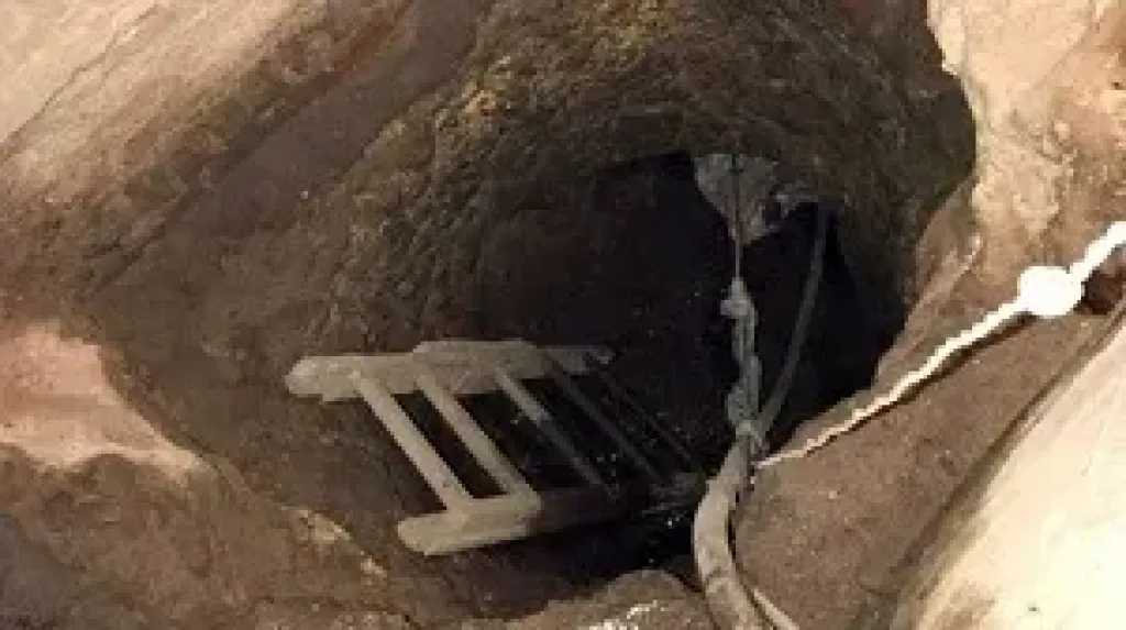 قوات الإنقاذ تواصل انتشال جثامين ضحايا التنقيب غير المشروع عن الآثار بالفيوم