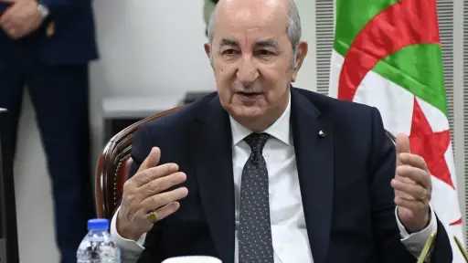 رئيس الجزائر يوقع على أكبر موازنة في تاريخ... رئيس الجزائر يوقع على أكبر موازنة في تاريخ البلاد