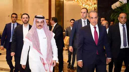 عبد العاطي ونظيره السعودي يبحثان تطورات الأوضاع بقطاع... عبد العاطي ونظيره السعودي يبحثان تطورات الأوضاع بقطاع غزة والسودان