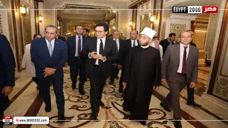 وزيرا الأوقاف والثقافة ورئيس شركة العاصمة يفتتحون متحف كبار القرّاء