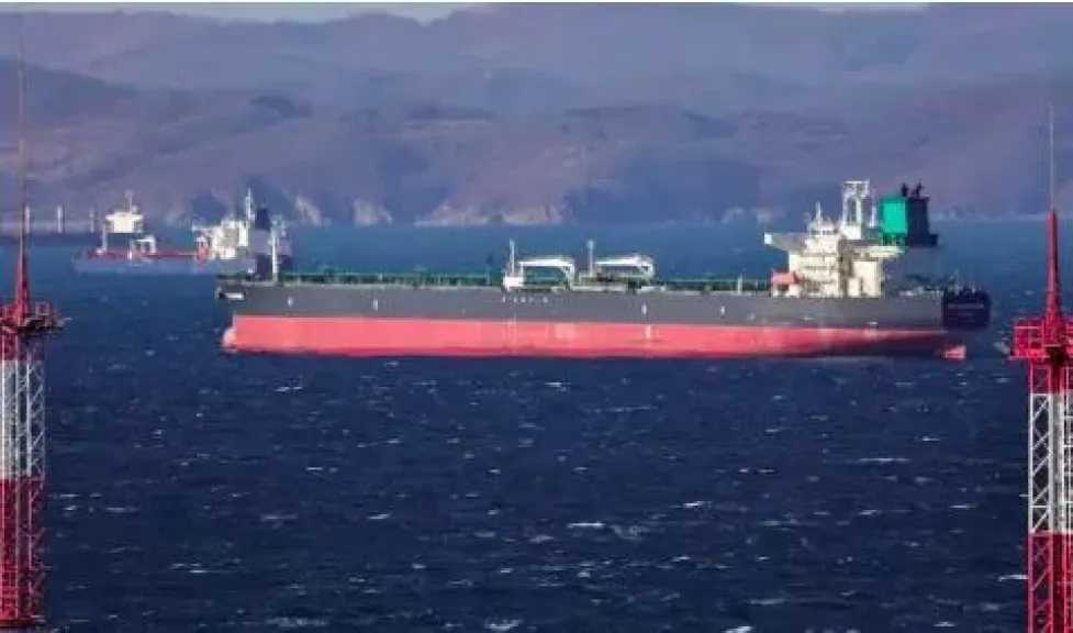 الاتحاد الأوروبي يستهدف أسطول الظل لناقلات النفط الروسي بعقوبات جديدة