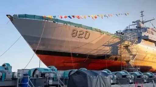 السعودية تعوم أولى سفن مشروع طويق القتالية بالولايات المتحدة