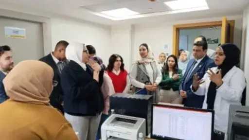 وفد من البنك الدولى ومنظمة الصحة العالمية يتابع منظومة التأمين الصحى الشامل بأسوان