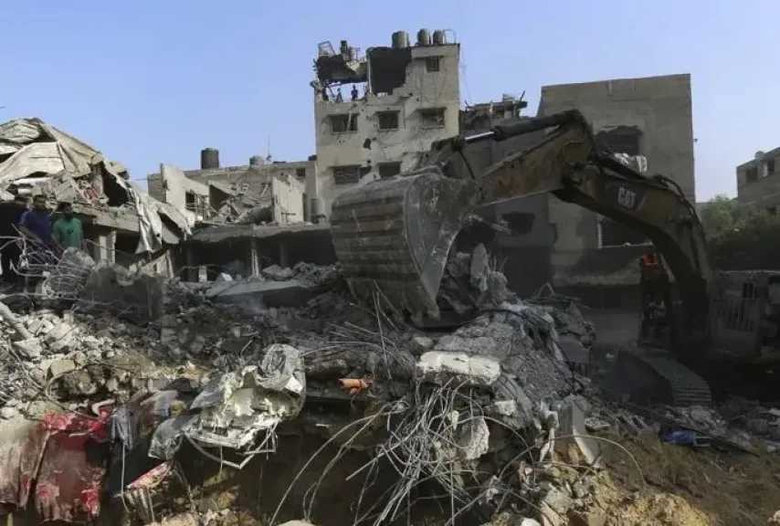 صحة غزة: وفاة 11 مواطنا جراء انهيار المنازل الآيلة للسقوط