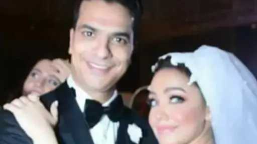 سارة ربيع تحتفظ بصورها مع مصطفى أبو سريع... سارة ربيع تحتفظ بصورها مع مصطفى أبو سريع بعد إعلان الانفصال