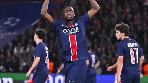 باريس سان جيرمان يتقدم على فلامنجو بهدف في... باريس سان جيرمان يتقدم على فلامنجو بهدف في الشوط الأول من نهائي كأس الإنتركونتيننتال