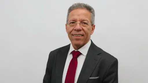 نقيب الأطباء يحذر من «العشوائية في زيادة أعداد... نقيب الأطباء يحذر من «العشوائية في زيادة أعداد طلاب الطب».. ويؤكد ضرورة ربطها بأماكن وفرص التدريب