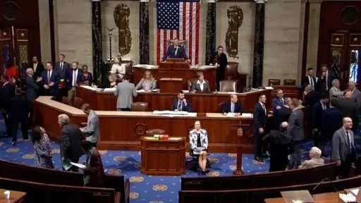 أمريكا: مجلس الشيوخ يوافق على إلغاء قانون قيصر... أمريكا: مجلس الشيوخ يوافق على إلغاء قانون قيصر الخاص بعقوبات سوريا