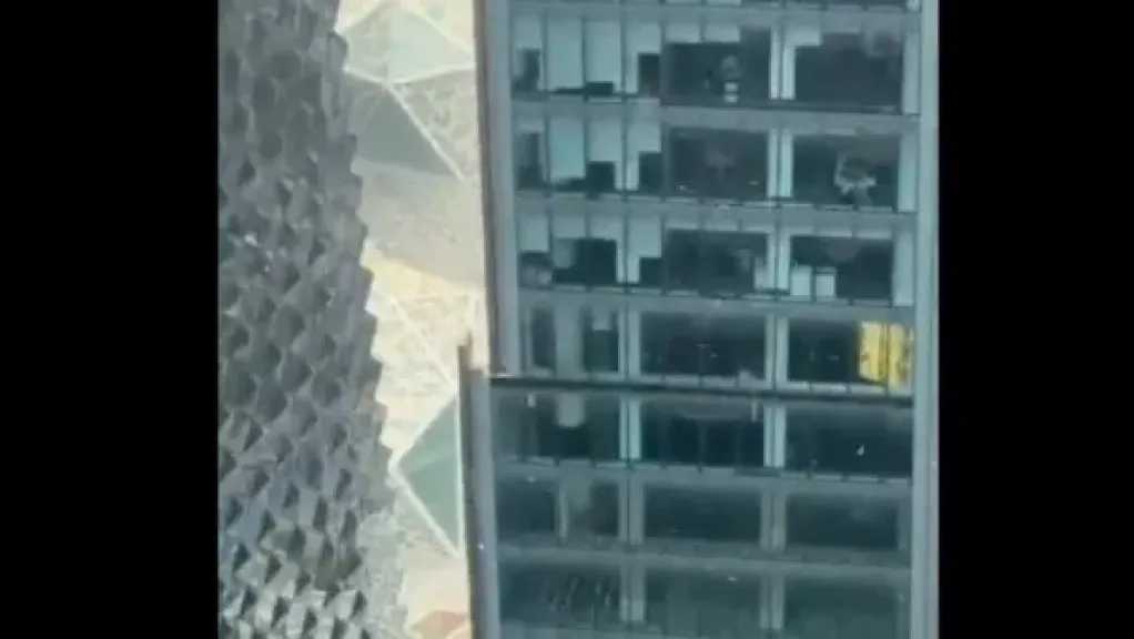 السعودية.. الثلوج تتساقط على الرياض الآن في حدث نادر.. شاهد