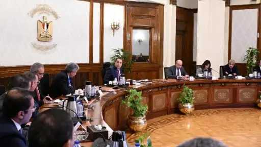 رئيس الوزراء يجتمع بأعضاء اللجنة الاستشارية لتطوير السياحة