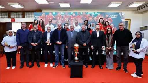 الأهلي يكرم فريق السلة سيدات والجهاز الفني بعد... الأهلي يكرم فريق السلة سيدات والجهاز الفني بعد التتويج الأفريقي التاريخي