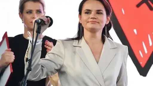 ليتوانيا تستقبل 20 من مواطنيها المعارضين المفرج عنهم... ليتوانيا تستقبل 20 من مواطنيها المعارضين المفرج عنهم من بيلاروس