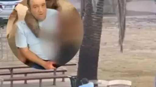 بطل التصدي لمسلح أستراليا يتلقى مكافأة مالية كبيرة: هل أستحق ذلك؟