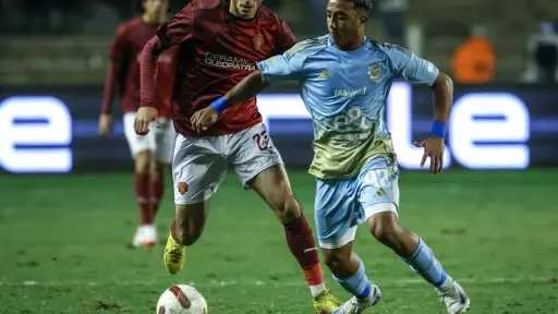 إبراهيم عادل يشيد بدور كبار الأهلي في دعم المواهب الشابة