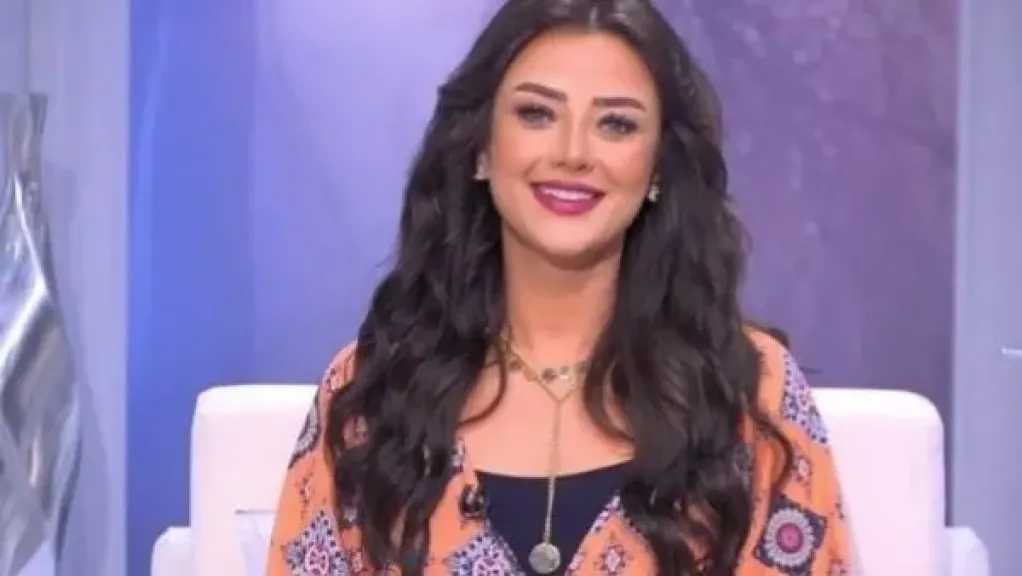 رضوى الشربيني توجه رسالة غامضة بعد تصريحات أحمد العوضي حول أجره ومشاهداته