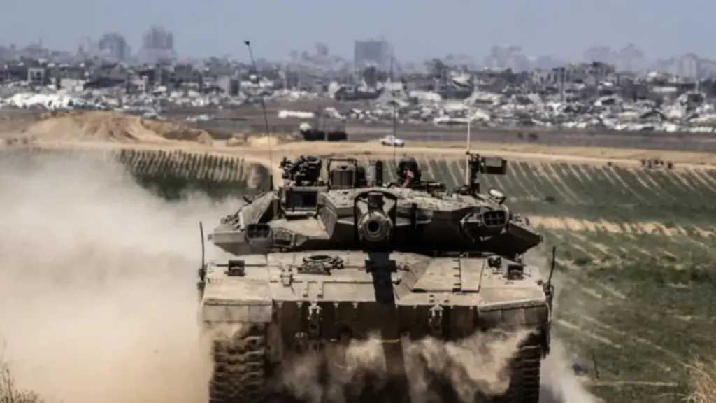 جيش الاحتلال يستهدف فلسطينيين شمال غزة بزعم تجاوز الخط الأصفر