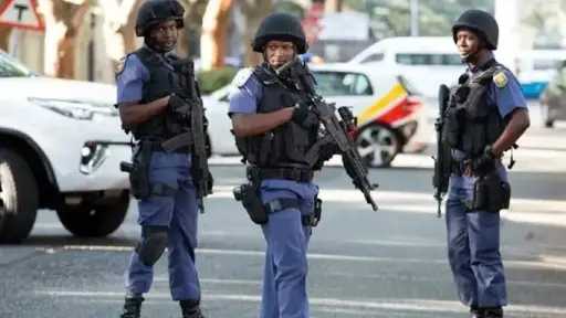 مقتل 9 وإصابة 10 آخرين في إطلاق نار بجنوب إفريقيا