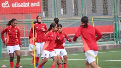 الأهلي النسائي يكتسح إنبي بثلاثية في الدوري الممتاز