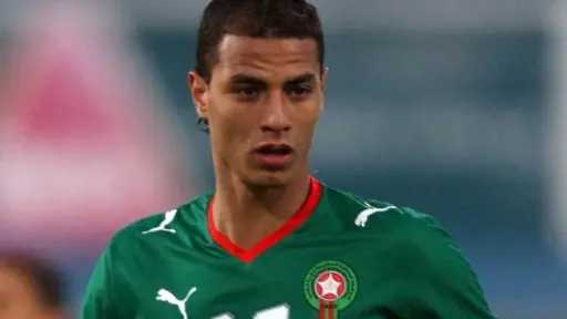 شماخ يُفاجئ الجميع من استاد الرباط: «الأجواء تُغريني بالعودة للعب.. ولا أخشى أي منافس»