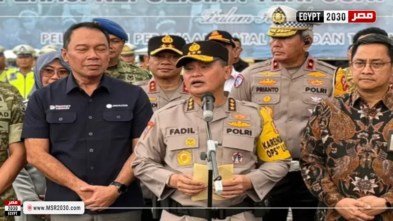 الشرطة الإندونيسية تجري عمليات تفتيش أمنية في أنحاء جاكرتا قبيل عيد الميلاد