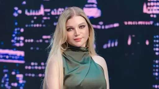 مش طايقة الفيلم.. ياسمين الخطيب تهاجم المدافعين عن فيلم الست