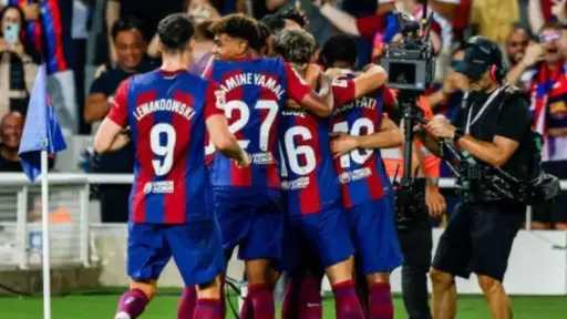 برشلونة يكتسح بيلباو بخماسية ويبلغ نهائي السوبر الإسباني