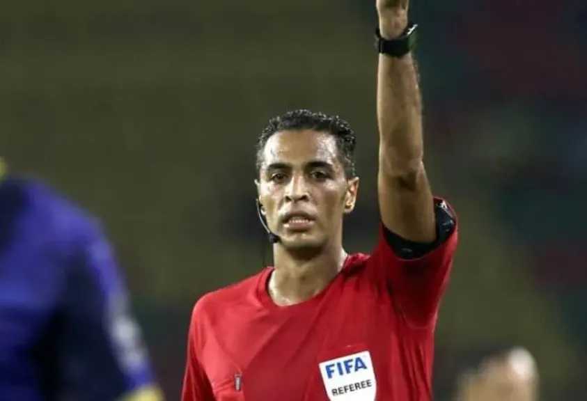 أمين عمر وأبو الرجال يديران مباراة الكاميرون والجابون في أمم أفريقيا