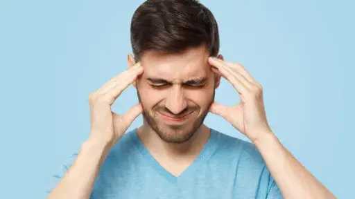 أطعمة تزيد من الإصابة بالصداع النصفي.. تفاصيل