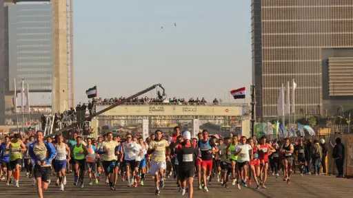 وفد الإمارات يصل القاهرة استعدادًا للنسخة العاشرة من سباق زايد الخيري