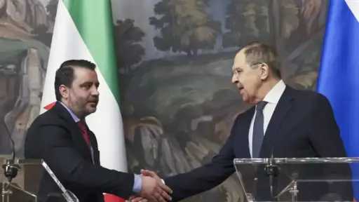 وفد وزاري سوري يصل إلى موسكو لإجراء مباحثات مع المسئولين الروس