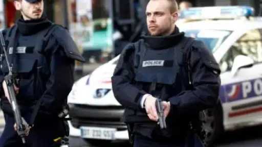 4 مصابين بينهم 3 أطفال في انفجار بمبنى سكني قرب باريس