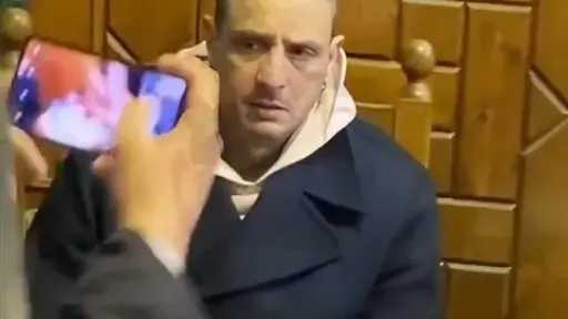 نقيب الصحفيين: ما جرى من أحد المصورين في عزاء والدة الفنان أحمد الفيشاوي انتهاك لقواعد التغطية