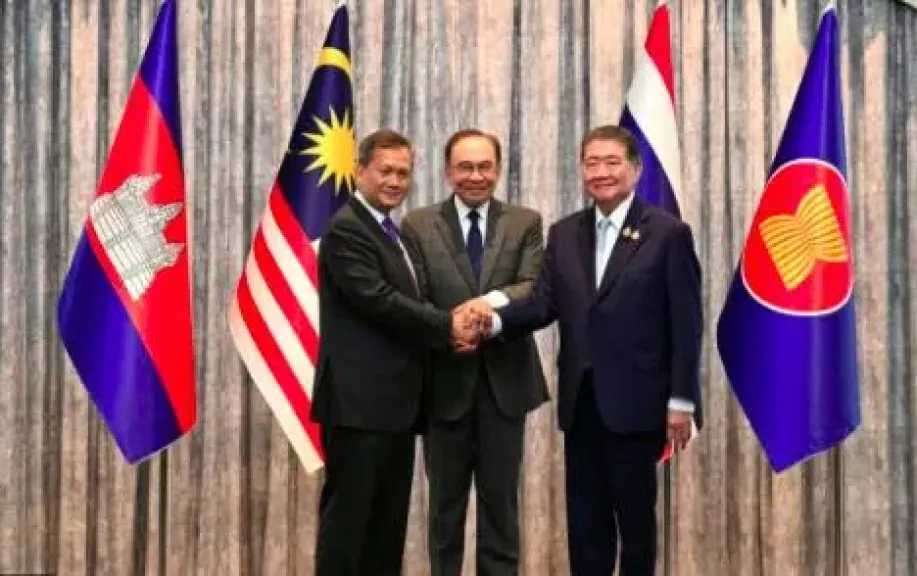 بدء المحادثات بشأن النزاع الحدودي بين تايلاند وكمبوديا وسط آمال للتوصل إلى اتفاق وقف إطلاق النار