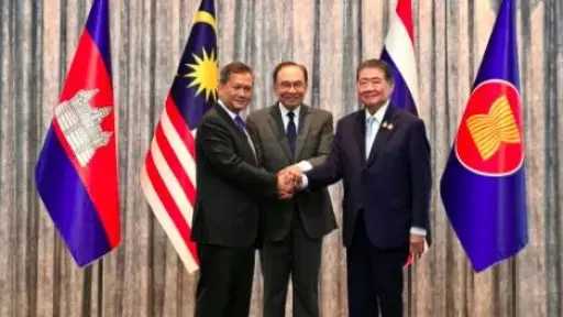 بدء المحادثات بشأن النزاع الحدودي بين تايلاند وكمبوديا وسط آمال للتوصل إلى اتفاق وقف إطلاق النار