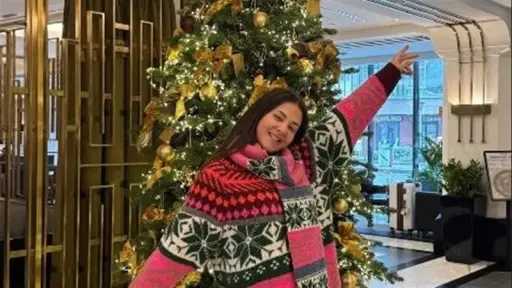 دنيا سمير غانم تحتفل بالكريسماس