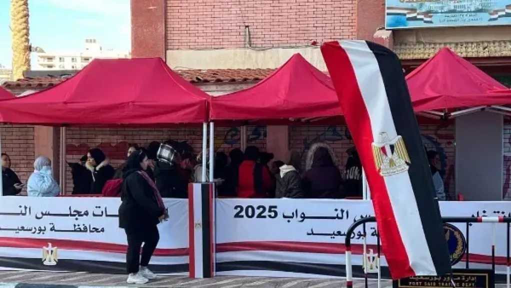 ضبط سائق ”ميكروباص” يوزع أموالا بمحيط لجان أبو حمص