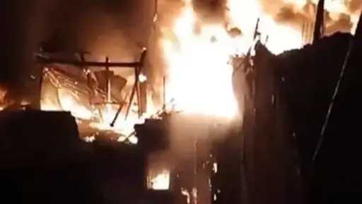 السيطرة على حريق بعزبة بخيت قرب قسم منشية ناصر دون إصابات