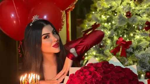 دعاء صلاح تحتفل بالكريسماس بصور مبهجة وتستعد لإطلاق كتاب جديد عن قضايا المرأة