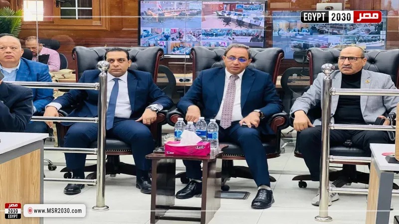 محافظ قنا يتابع جولة الإعادة بانتخابات النواب