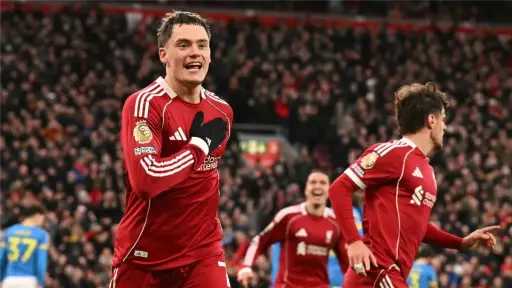 ليفربول يفوز على ولفرهامبتون 2-1 في غياب محمد صلاح بالدوري الإنجليزي