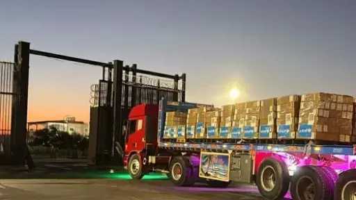 دخول 1329 شاحنة مساعدات ومواد بترولية عبر معبر رفح البري خلال أسبوع