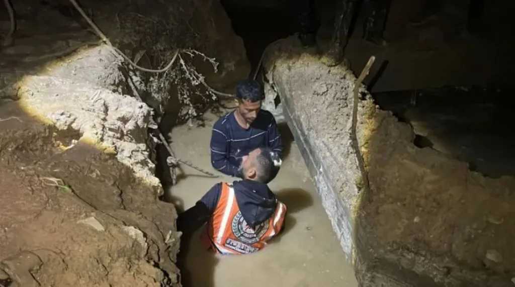 الدفاع المدني بغزة ينتشل جثمان طفل غرق في بئر بعد محاولات لإنقاذه