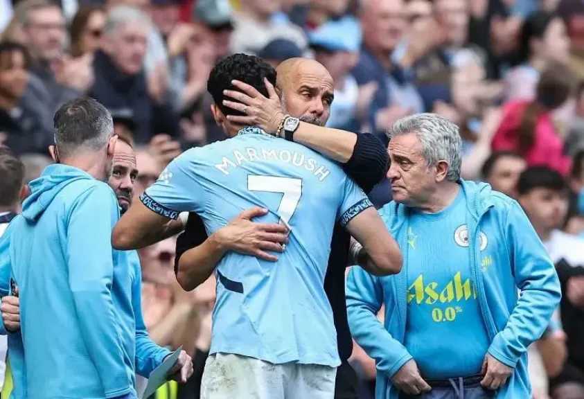 جوارديولا يتحرك في الميركاتو الشتوي ويستعيد مدافع واتفورد الشاب