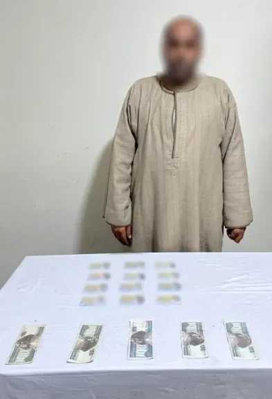 ضبط شخص أثناء محاولة شراء أصوات بنجع حمادى