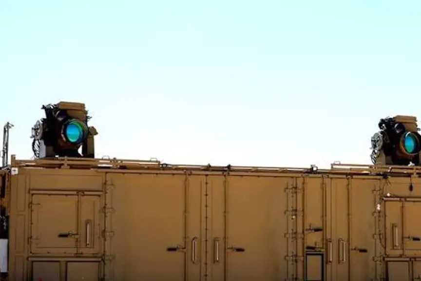 جيش الاحتلال الإسرائيلي يتسلم نظام اعتراض الصواريخ بالليز