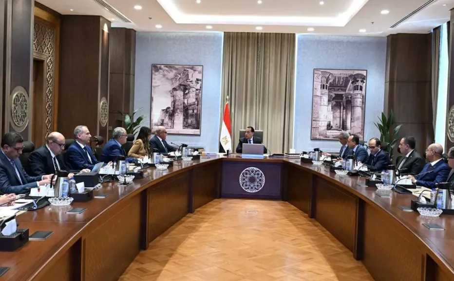 رئيس الوزراء يتابع مشروعات الهيئة العربية للتصنيع في الصناعات المدنية والتدريب