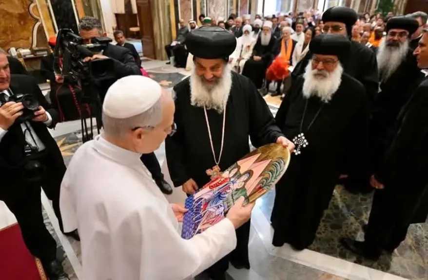 البابا لاون: العائلة المسيحية مدرسة للحب وحصن للقيم الإنسانية في عالم مضطرب