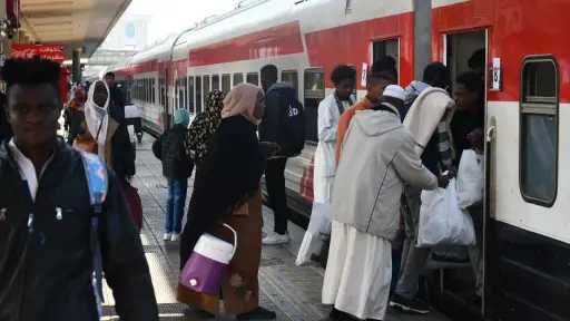 السكة الحديد تُسيّر الرحلة الـ43 ضمن مشروع العودة... السكة الحديد تُسيّر الرحلة الـ43 ضمن مشروع العودة الطوعية للسودانيين