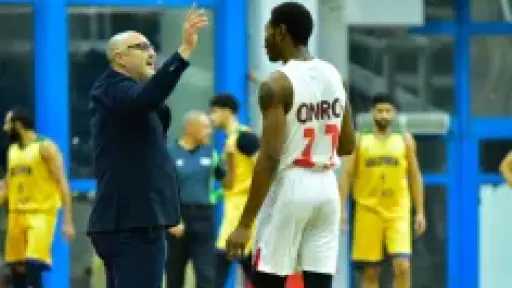 الإسباني أليكس فيرمينتو يرحل عن تدريب سلة الزمالك